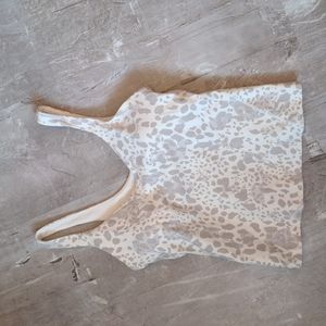 Lululemon built it bra align tank size 6/8